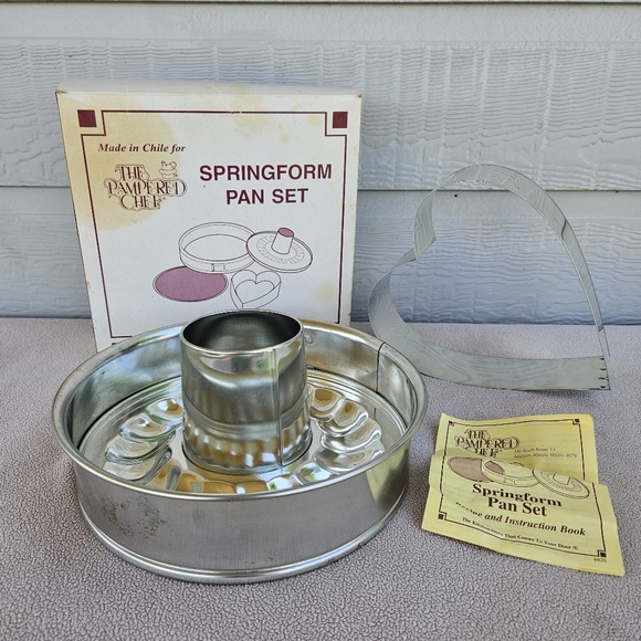 Vintage 1994 Pampered Chef Heart Shaped Springform Pan Set Instructions Box - Picture 1 of 12